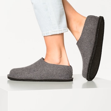 HAFLINGER Slipper 'Flair Smily' in Grey