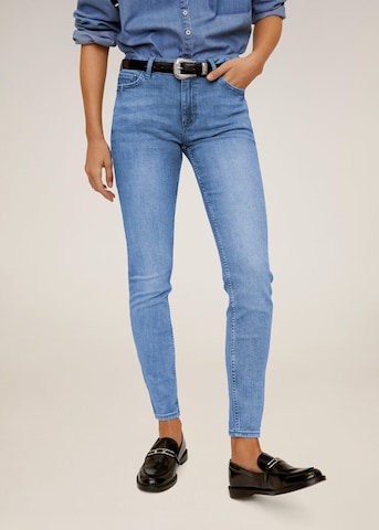 Skinny Jeans 'Kim' de la MANGO pe albastru: față