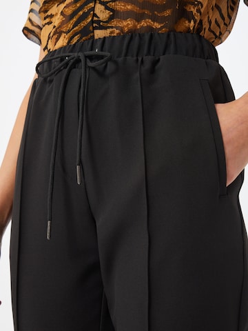 BRUUNS BAZAAR Regular Pleated Pants 'Ruby' in Black