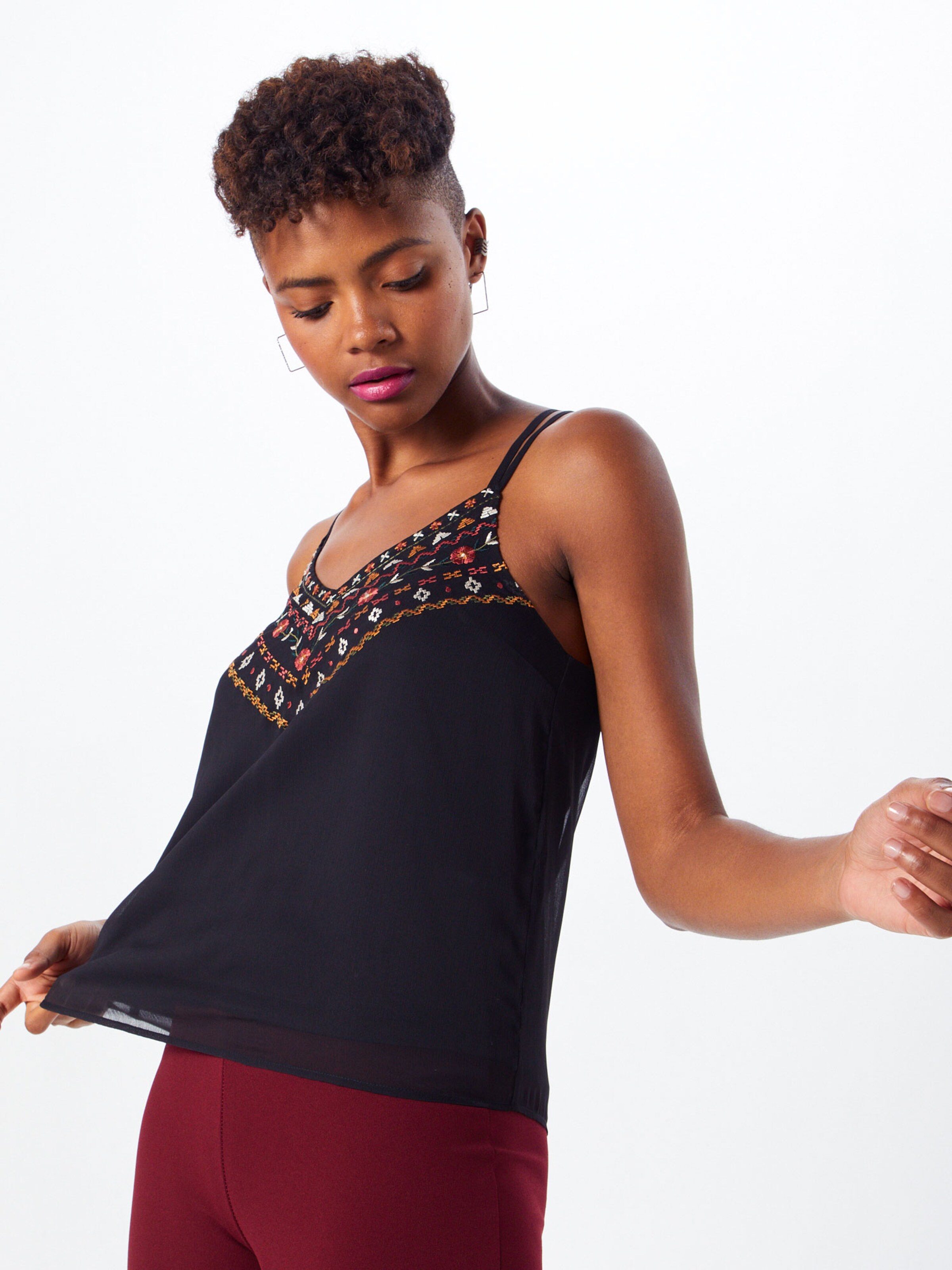 ABOUT YOU Haut 'Thore' en noir: Vue de face