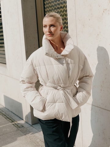 White Puffer Look