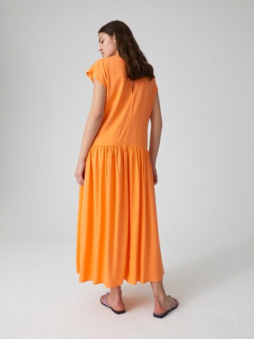 EDITED Kleid 'Uta' in Orange