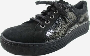 SOLIDUS Sneakers in Black