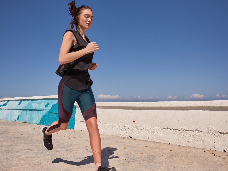 Nike Essential 78 Laufhose für Damen Nike Essential 78 Laufhose für Damen
