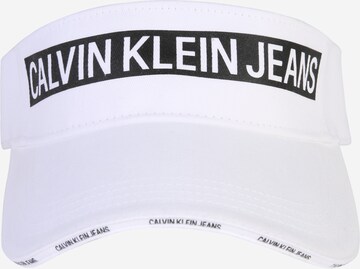 Șapcă 'J LOGO TAPE VISOR W' de la Calvin Klein pe alb