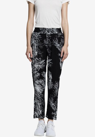 Regular Pantalon Urban Classics en noir : devant