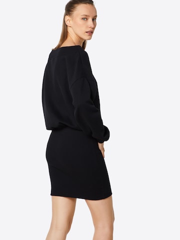 Urban Classics Šaty – černá: zadní strana