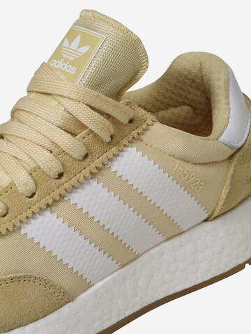 Baskets basses 'INIKI RUNNER' ADIDAS ORIGINALS en jaune