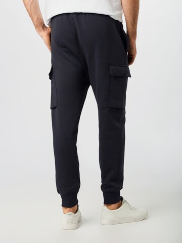 Nike Sportswear Tapered Hose 'Club' in Schwarz