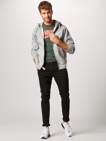 Regular fit Giacca di felpa 'Club Fleece' di Nike Sportswear in grigio