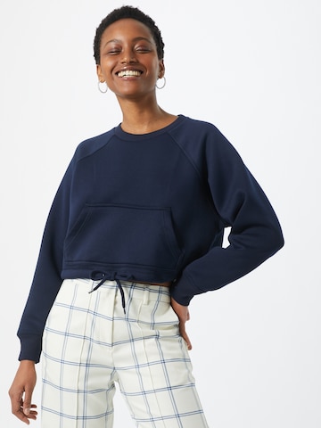 Urban Classics Sweatshirt in Blue: front