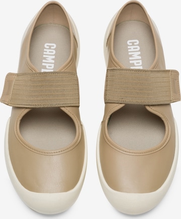 Ballerines à lanières 'Sako' CAMPER en beige