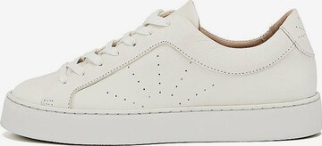 NINE TO FIVE Sneakers 'Laced Sneaker #Boi' in White: front