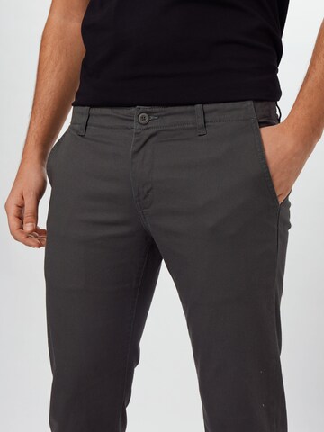 DICKIES Слим Брюки-чинос 'Kerman' в Серый
