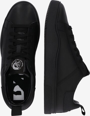 DIESEL Sneakers laag 'CLEVER' in Zwart: zijkant