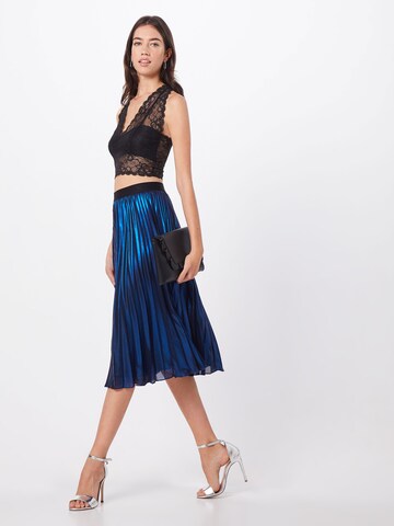 Bustino Top 'Dolly' di SOAKED IN LUXURY in nero