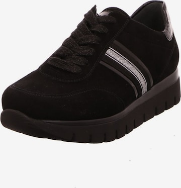SEMLER Sneakers in Black: front