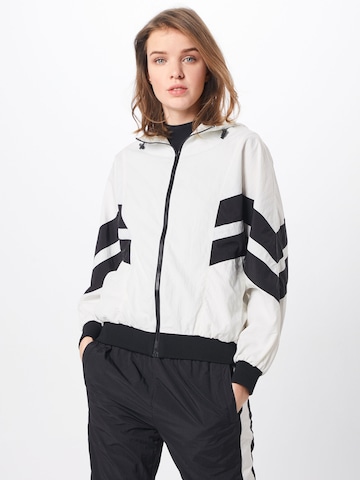 Giacca di mezza stagione 'Crinkle Batwing' di Urban Classics in bianco: frontale
