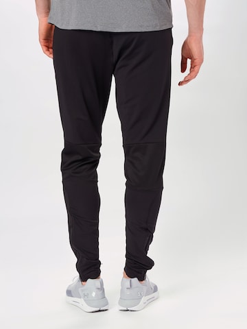 Slimfit Pantaloni sport de la PUMA pe negru