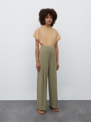 EDITED Wide leg Broek 'Jamie' in Groen