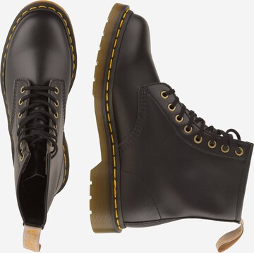 Dr. Martens Šněrovací boty – černá: boční strana