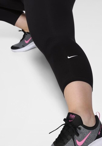 NIKE Skinny Sportovní kalhoty – černá