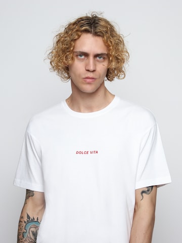 On Vacation Club Shirt 'Dolce Vita' in White