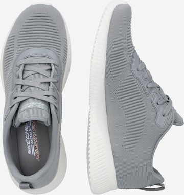 Baskets basses 'Bobs Squad' SKECHERS en gris