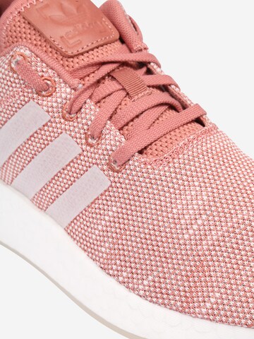 Baskets basses 'NMD R2 W' ADIDAS ORIGINALS en rose