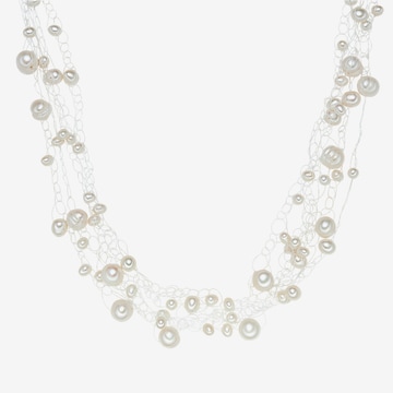 Valero Pearls Necklace in Silver