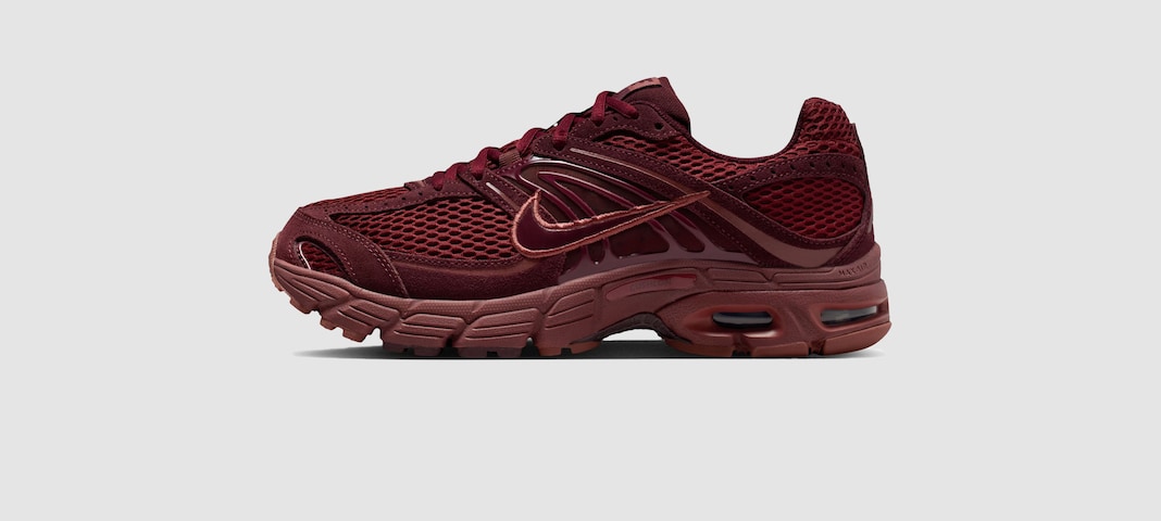 NIKE AIR MAX MOTO 2K