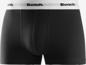 BENCH Boxer in Schwarz: predná strana