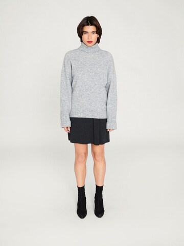 EDITED Sweater 'Lou' in Grey