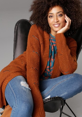 Aniston SELECTED Strickjacke in Braun