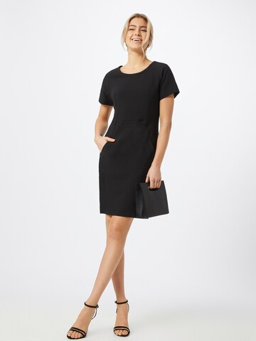 Rochie 'Aundreanna' de la Part Two pe negru