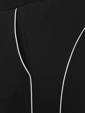 Tapered Pantaloni de la Urban Classics pe negru