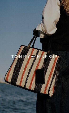 Category Teaser_BAS_2023_CW23_TOMMY HILFIGER_SS23_Brand Material Campaign_A_F_Accessoires