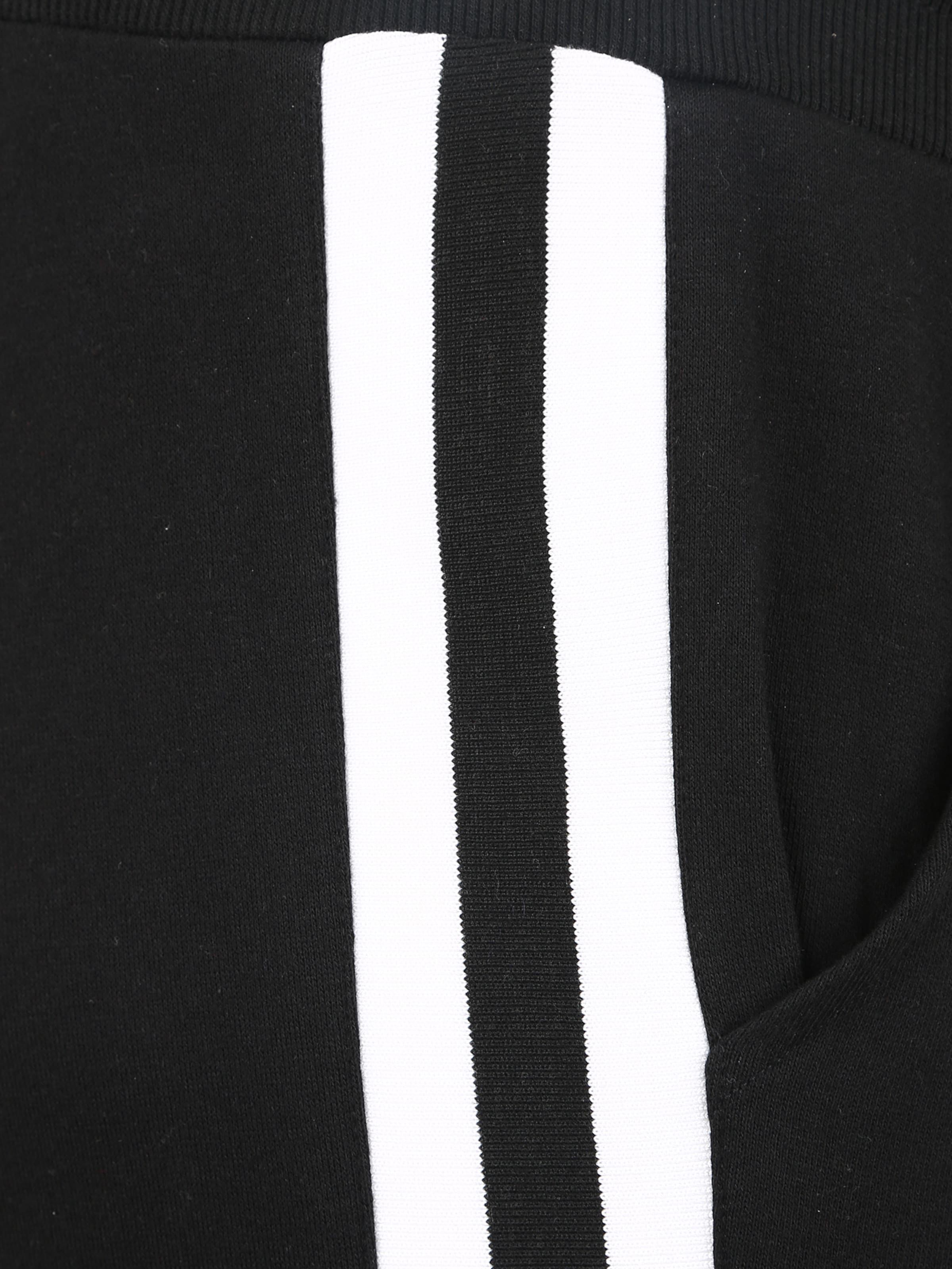 Urban Classics Tapered Nadrág - fekete