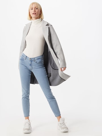 Manteau mi-saison 'Carrie' ONLY en gris