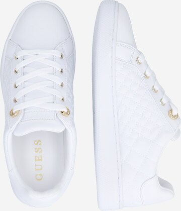 Baskets basses GUESS en blanc