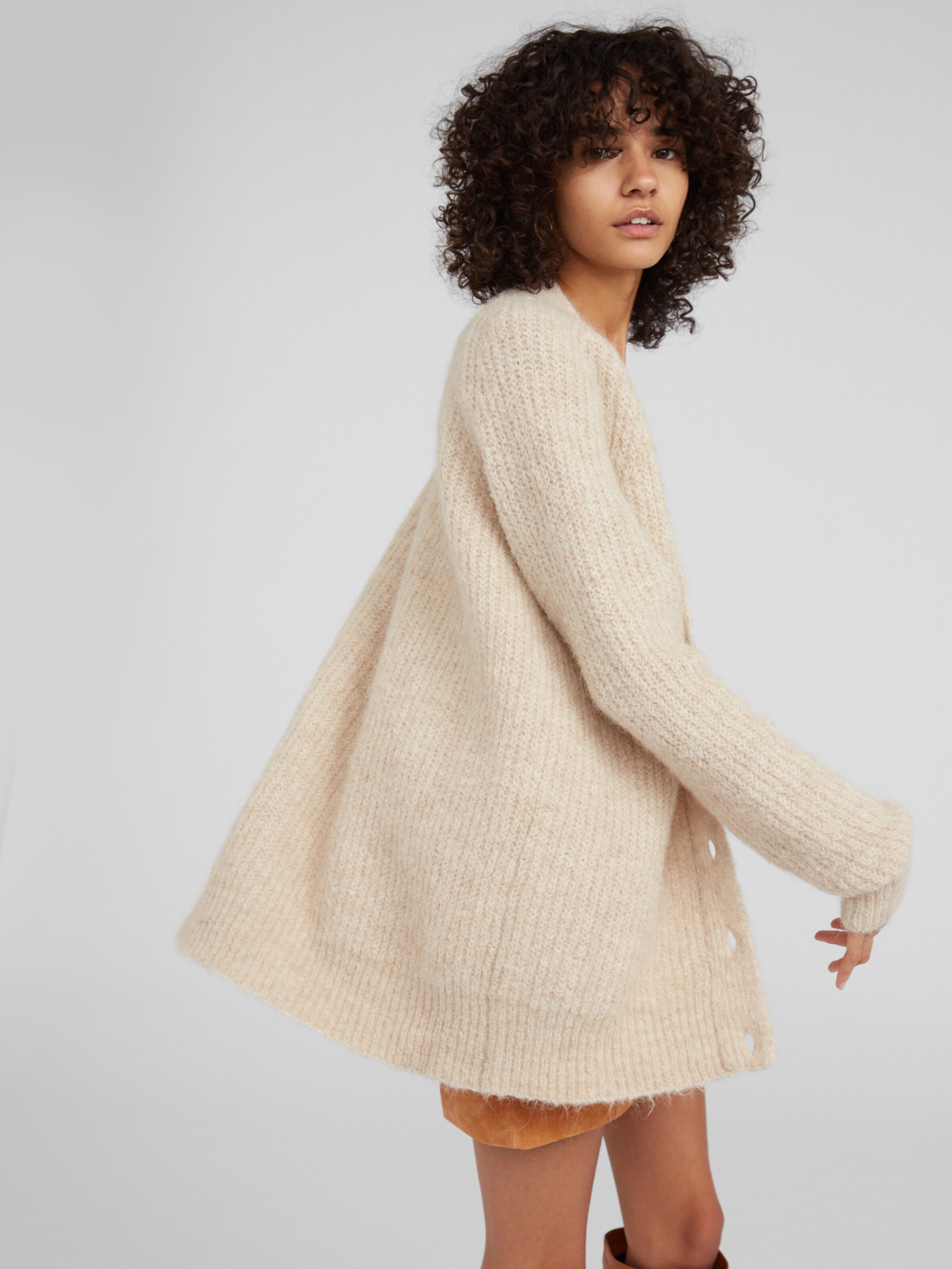 EDITED Strickjacke 'Eliandro' in beige: Frontalansicht