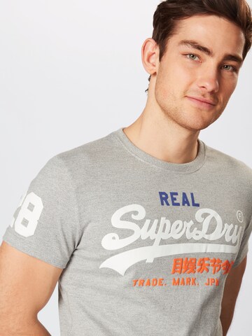 Tricou de la Superdry pe gri