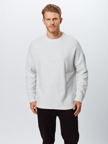 Urban Classics Sweatshirt in Grey