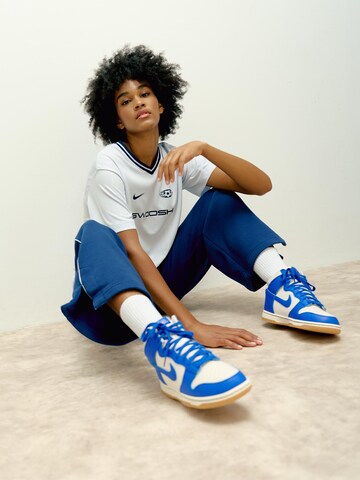 Blue Vintage Look by Nike