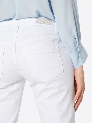 Bootcut Jeans 'Valerie' di LTB in bianco