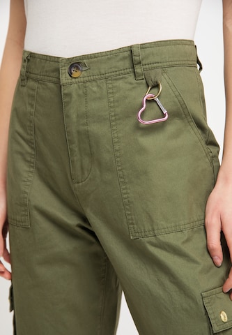 MYMO Tapered Cargobroek in Groen: voorkant