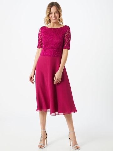 Robe de cocktail Vera Mont en rose : devant