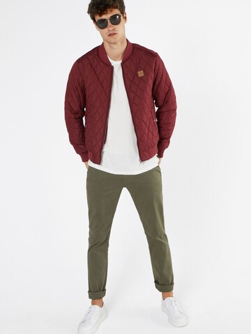 Urban Classics Between-Season Jacket 'Diamond Quilt' in Red