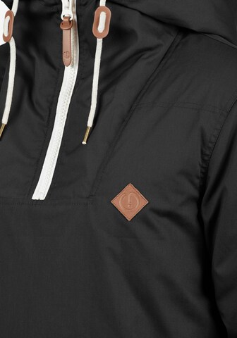 !Solid Windbreaker 'Till' in Schwarz