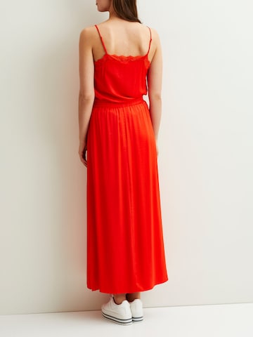 VILA Top 'VICava' in Orange
